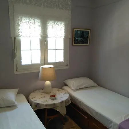 Possidi Family House With Parking, Garden And Ac Kalandra